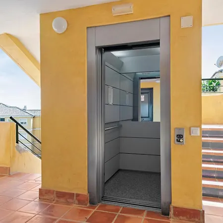 Riviera Sea Views Apartment *